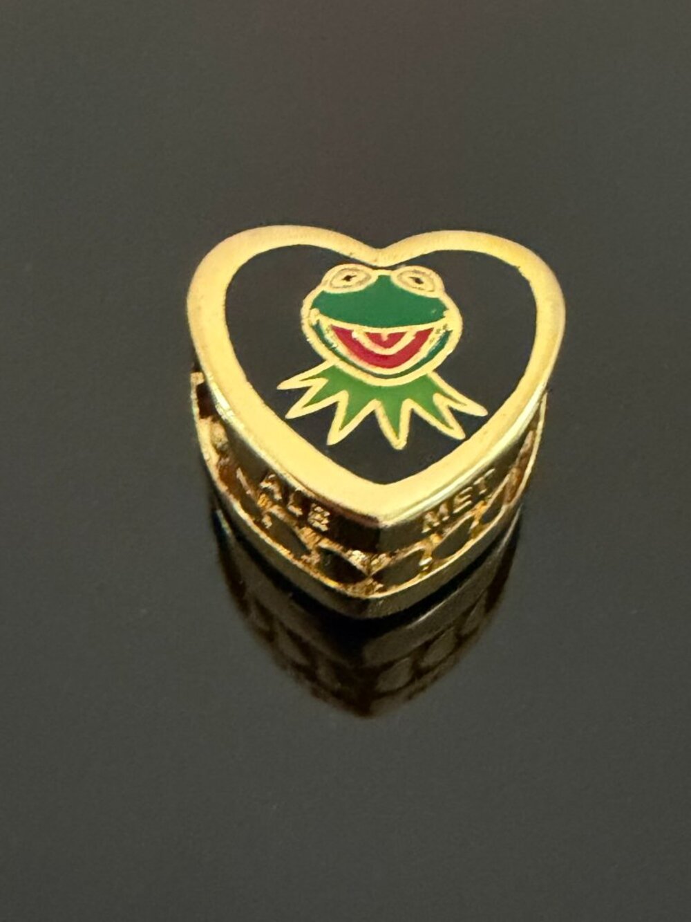 Pandora Disney gold Exclusive Charm